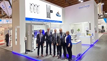 SONOTRONIC mit flexiblen Maschinenkonzepten auf der Fakuma 2021